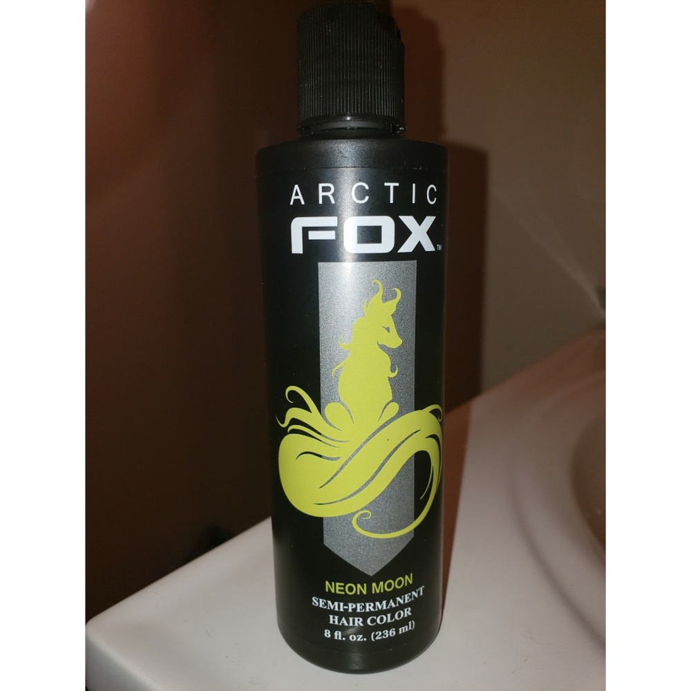 *SOLD THROUGH MY DEPOP*